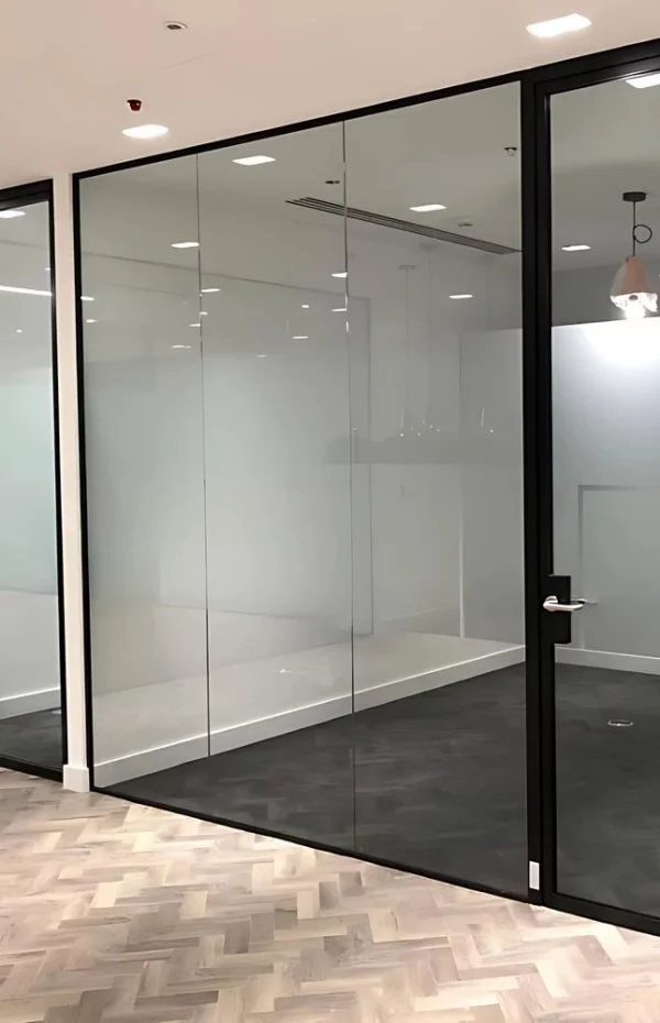 i-line dry joints for glass partitioning